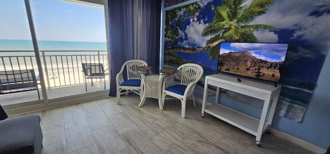 데이토나 비치 Ocean Breeze - Direct Ocean Front-Pool Is Open 아파트 외부 사진